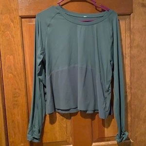 lulu crop top long sleeve shirt. only worn a few times but tag is cut off.
